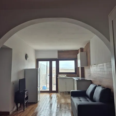 Loft's #2 * Famara